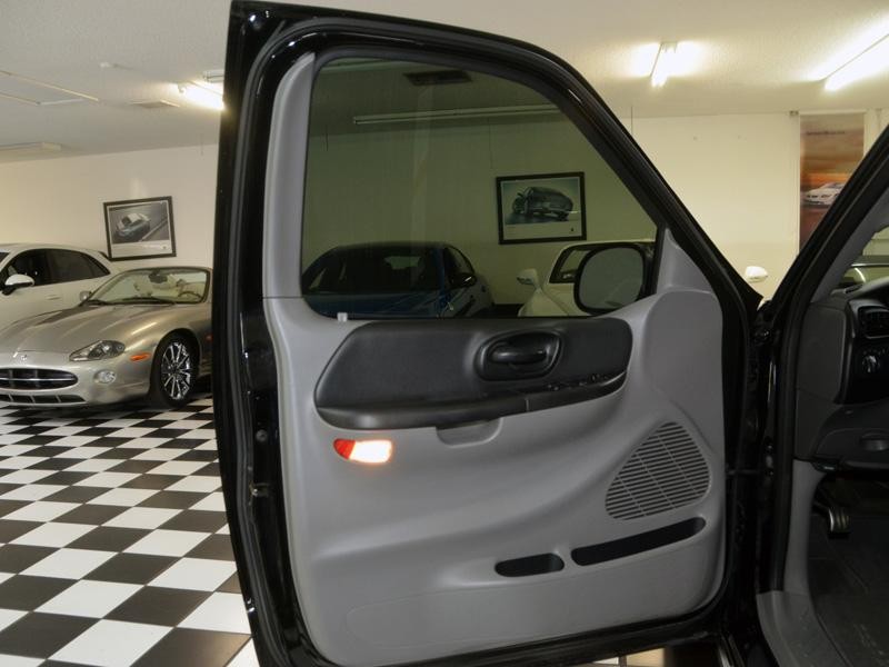 2001 FORD F-150 Lightning