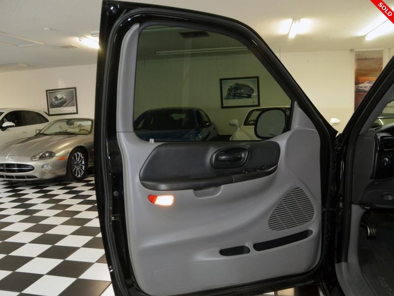 2001 FORD F-150 Lightning