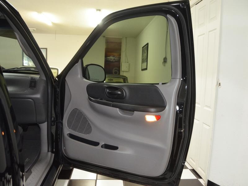 2001 FORD F-150 Lightning