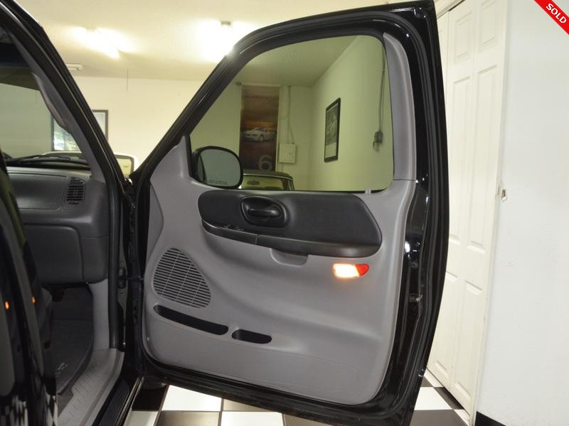 2001 FORD F-150 Lightning