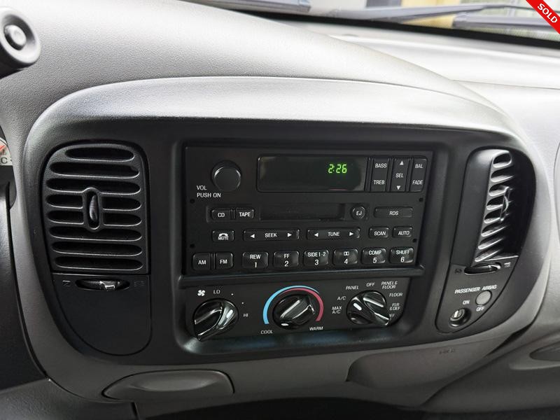 2001 FORD F-150 Lightning