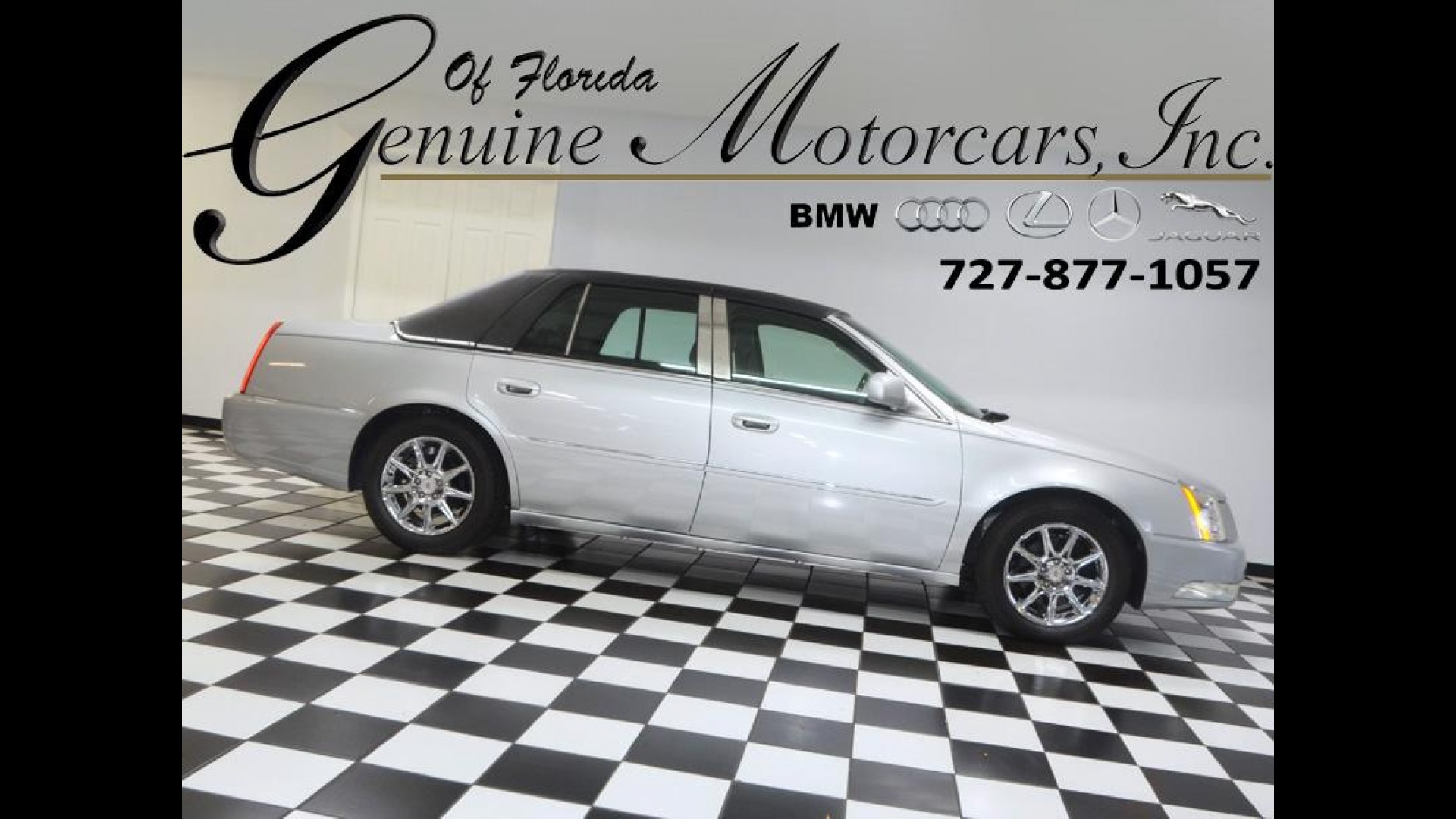 2011 Cadillac DTS Luxury Collection